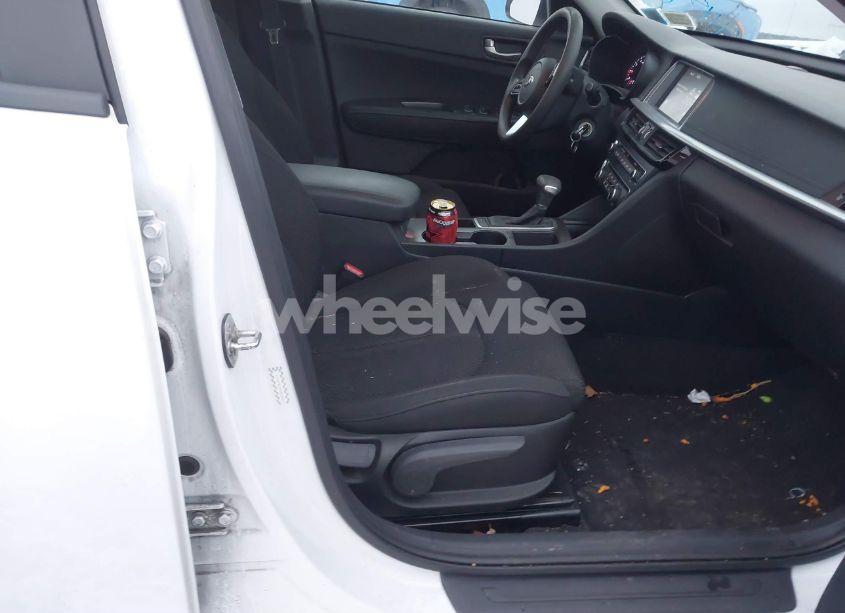 Photo 5 of 2019 Kia Optima LX (VIN 5XXGT4L39KG370111)