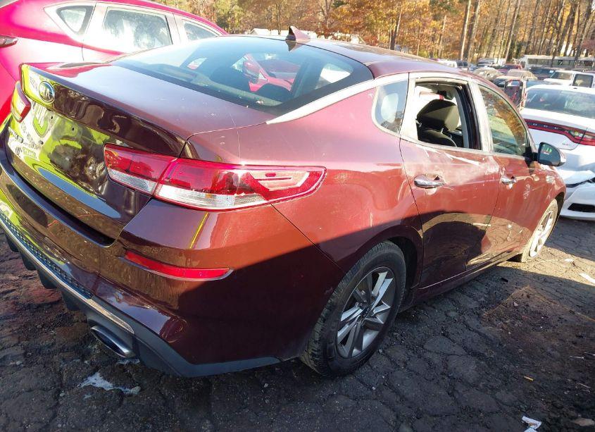 Photo 4 of 2019 Kia Optima LX (VIN 5XXGT4L39KG377852)