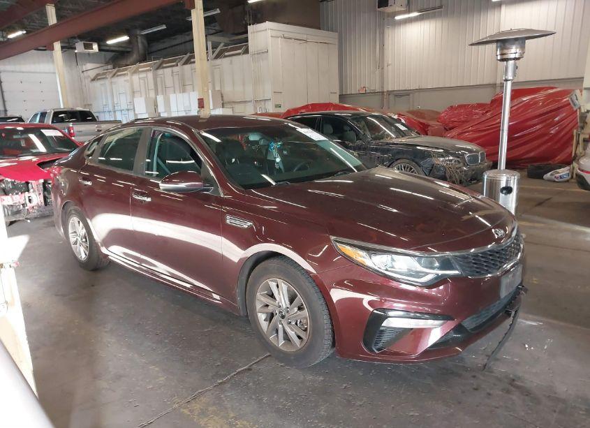 2020 Kia Optima LX (VIN 5XXGT4L39LG390120) main photo