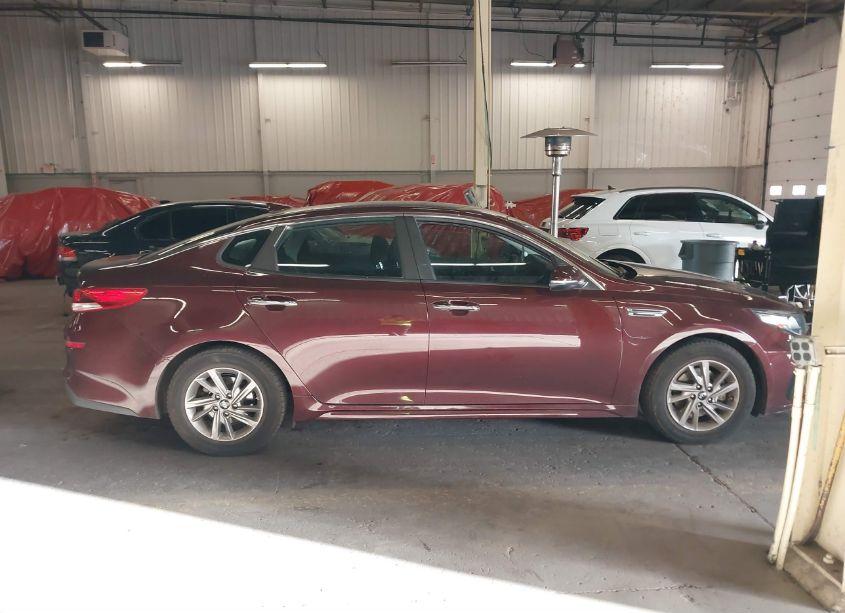 Photo 12 of 2020 Kia Optima LX (VIN 5XXGT4L39LG390120)