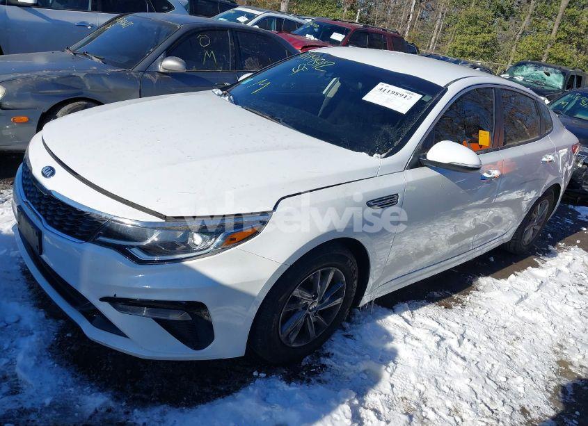 Photo 2 of 2020 Kia Optima LX (VIN 5XXGT4L39LG416635)