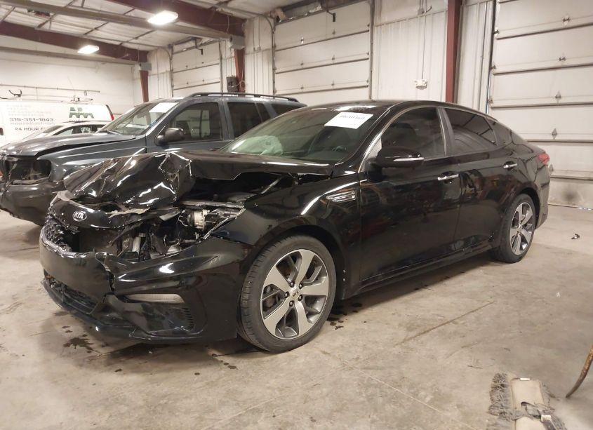 Photo 2 of 2020 Kia Optima S (VIN 5XXGT4L39LG417199)