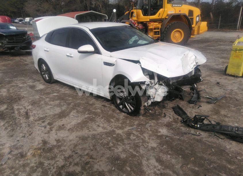2020 Kia Optima LX (VIN 5XXGT4L39LG418319) main photo