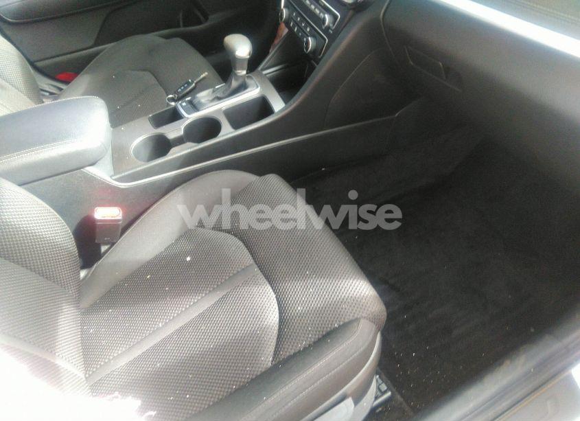 Photo 5 of 2020 Kia Optima LX (VIN 5XXGT4L39LG418319)