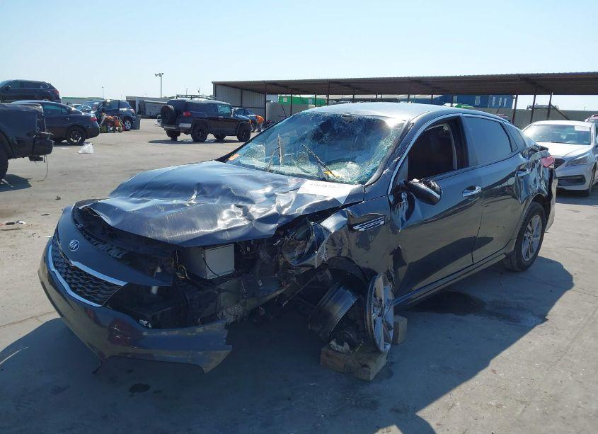 Photo 2 of 2020 Kia Optima LX (VIN 5XXGT4L39LG430485)