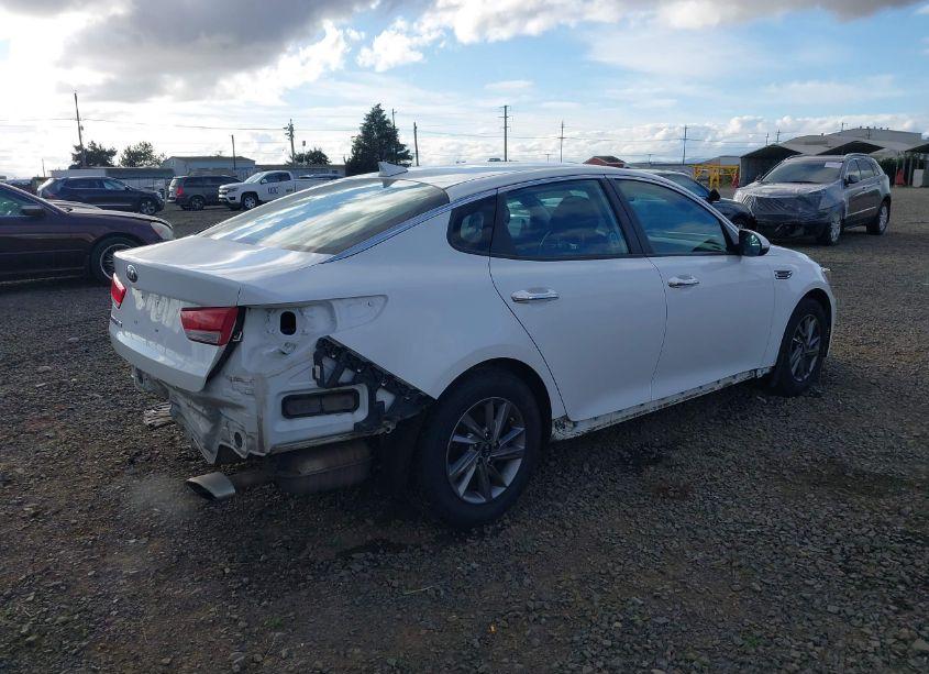 Photo 4 of 2020 Kia Optima LX (VIN 5XXGT4L39LG437291)