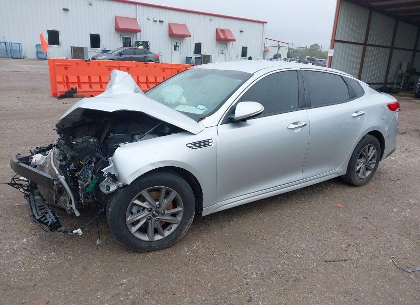 Photo 2 of 2020 Kia Optima LX (VIN 5XXGT4L39LG442331)