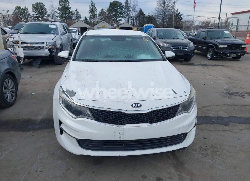Photo 12 of 2016 Kia Optima LX (VIN 5XXGT4L3XGG001751)