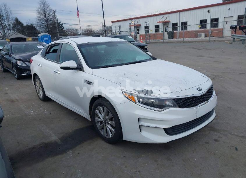 Photo 13 of 2016 Kia Optima LX (VIN 5XXGT4L3XGG001751)