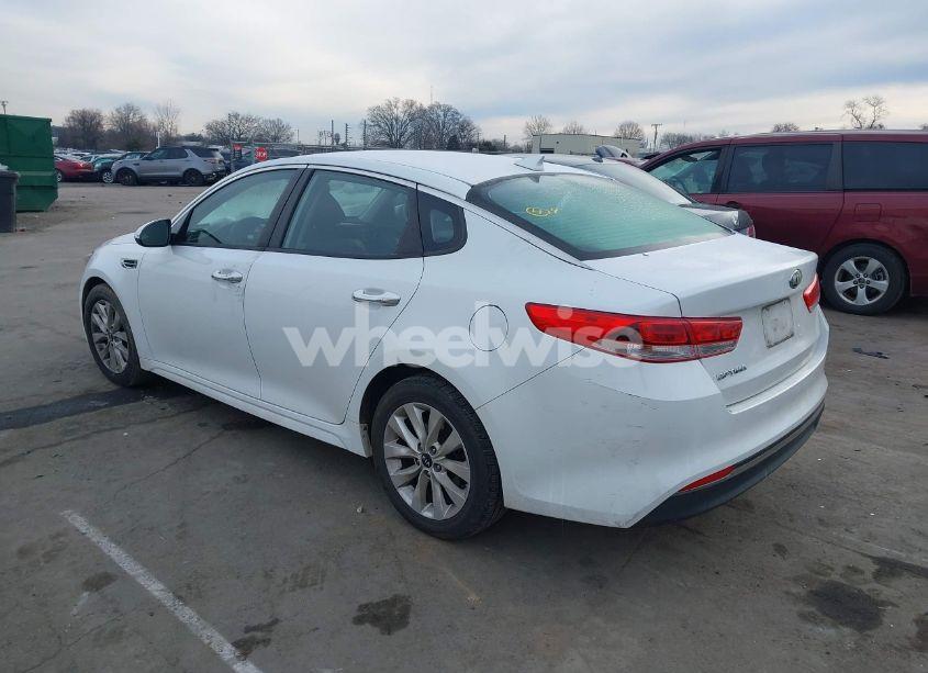 Photo 3 of 2016 Kia Optima LX (VIN 5XXGT4L3XGG001751)