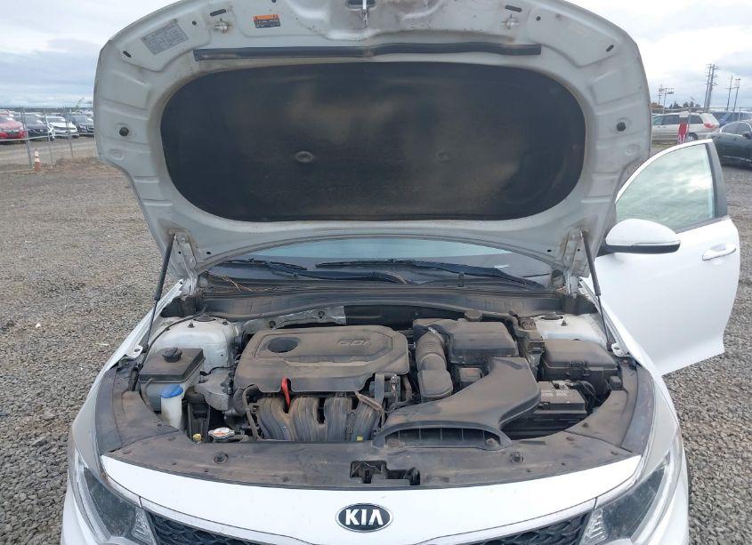 Photo 10 of 2016 Kia Optima LX (VIN 5XXGT4L3XGG002561)