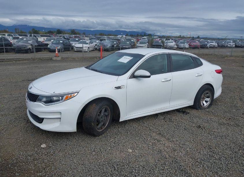 Photo 2 of 2016 Kia Optima LX (VIN 5XXGT4L3XGG002561)