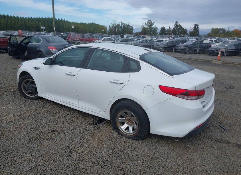 Photo 3 of 2016 Kia Optima LX (VIN 5XXGT4L3XGG002561)