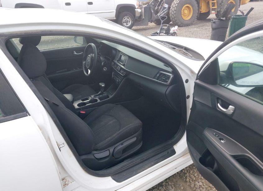 Photo 5 of 2016 Kia Optima LX (VIN 5XXGT4L3XGG002561)