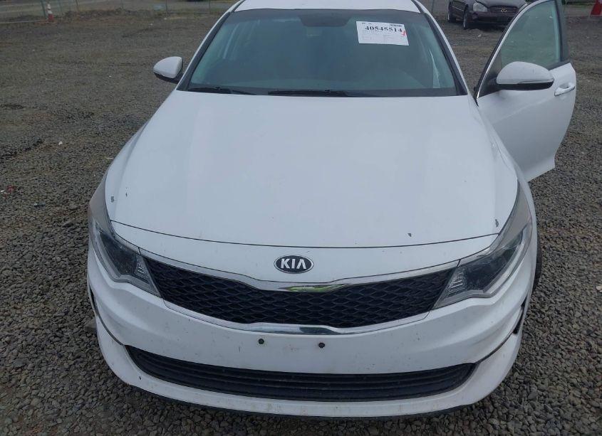 Photo 6 of 2016 Kia Optima LX (VIN 5XXGT4L3XGG002561)