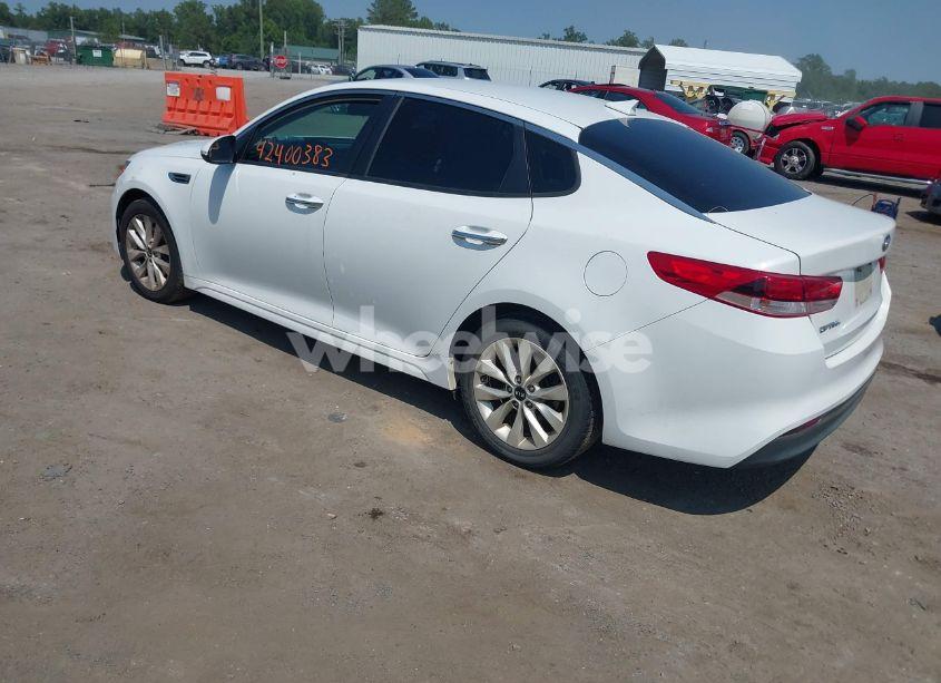 Photo 3 of 2016 Kia Optima LX (VIN 5XXGT4L3XGG009882)