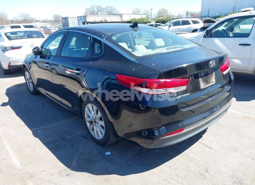 Photo 3 of 2016 Kia Optima LX (VIN 5XXGT4L3XGG013835)