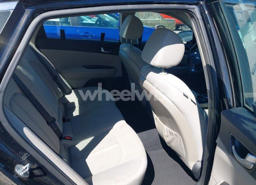 Photo 8 of 2016 Kia Optima LX (VIN 5XXGT4L3XGG013835)