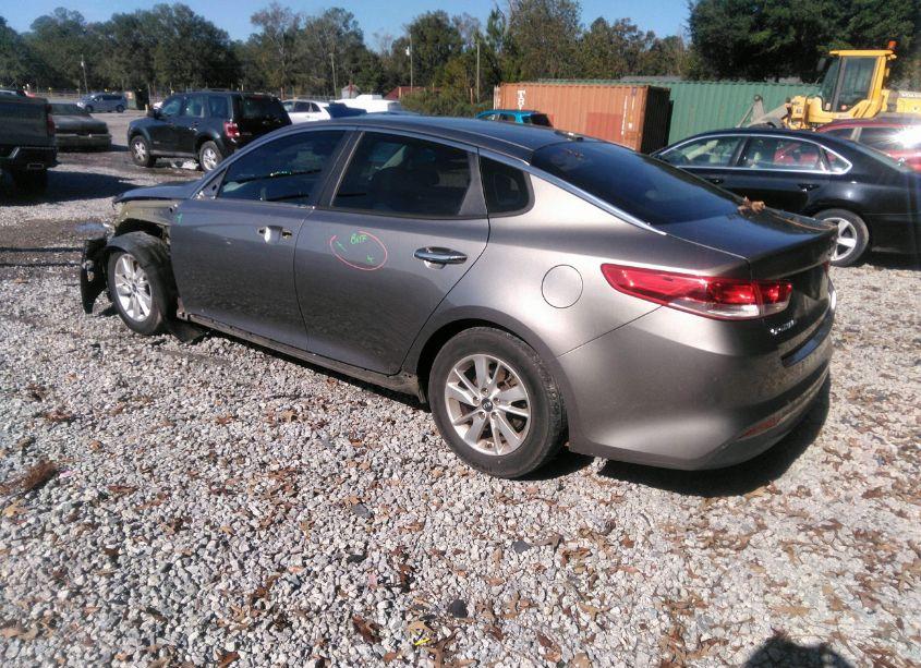 Photo 3 of 2016 Kia Optima LX (VIN 5XXGT4L3XGG023927)