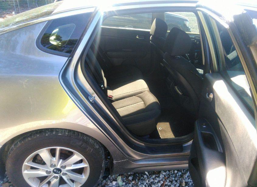 Photo 8 of 2016 Kia Optima LX (VIN 5XXGT4L3XGG023927)