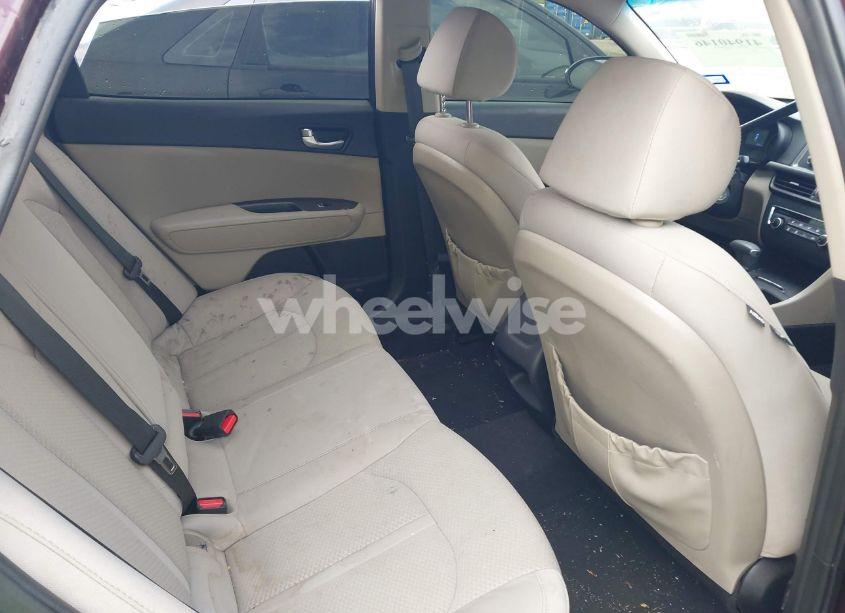 Photo 8 of 2016 Kia Optima LX (VIN 5XXGT4L3XGG027430)