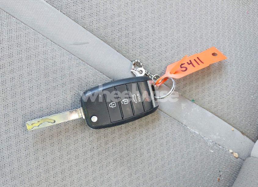 Photo 11 of 2016 Kia Optima LX (VIN 5XXGT4L3XGG032045)