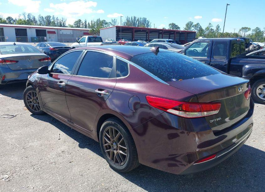 Photo 3 of 2016 Kia Optima LX (VIN 5XXGT4L3XGG044082)