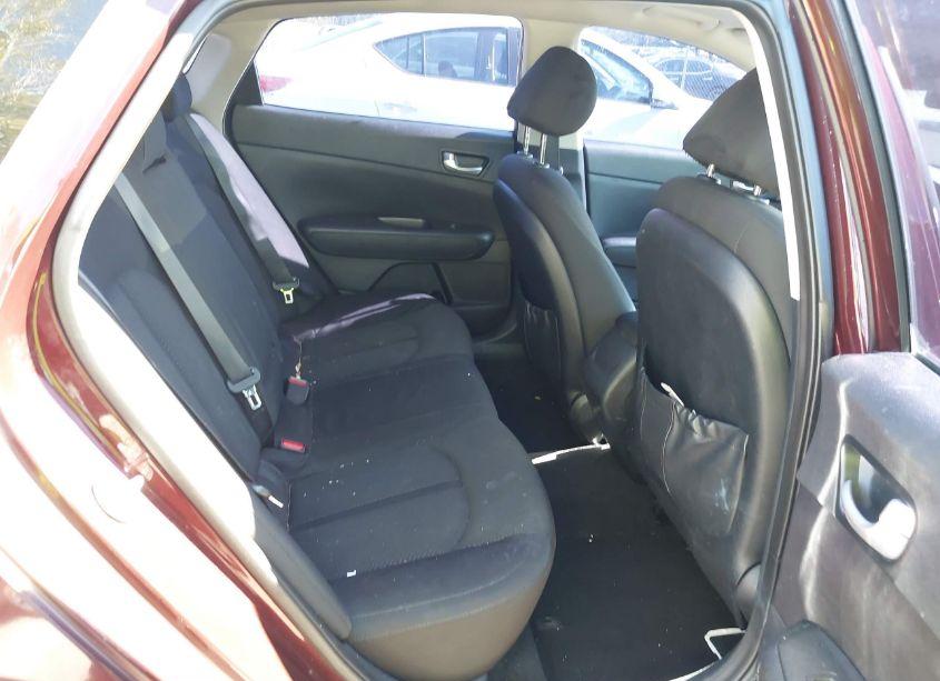 Photo 8 of 2016 Kia Optima LX (VIN 5XXGT4L3XGG044082)
