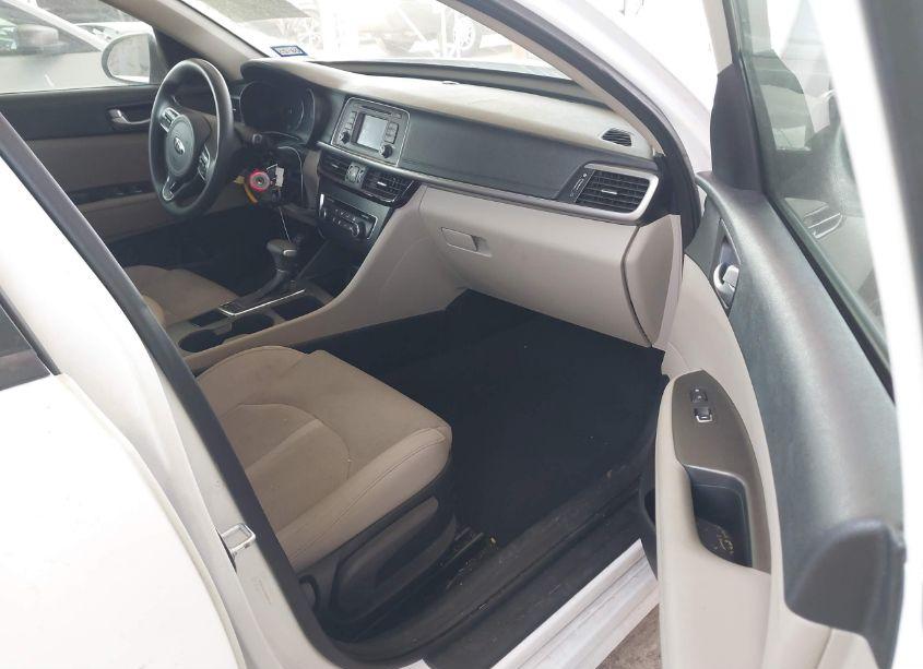 Photo 5 of 2016 Kia Optima LX (VIN 5XXGT4L3XGG056765)