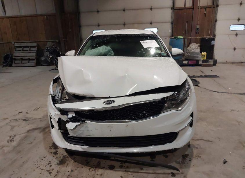 Photo 12 of 2016 Kia Optima LX (VIN 5XXGT4L3XGG063361)