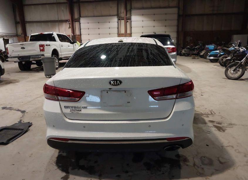 Photo 16 of 2016 Kia Optima LX (VIN 5XXGT4L3XGG063361)