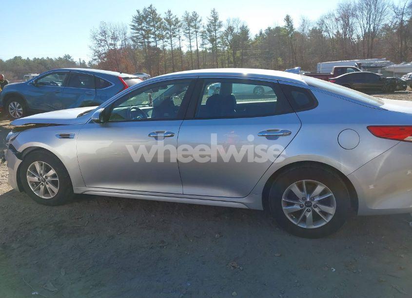 Photo 14 of 2016 Kia Optima LX (VIN 5XXGT4L3XGG092343)