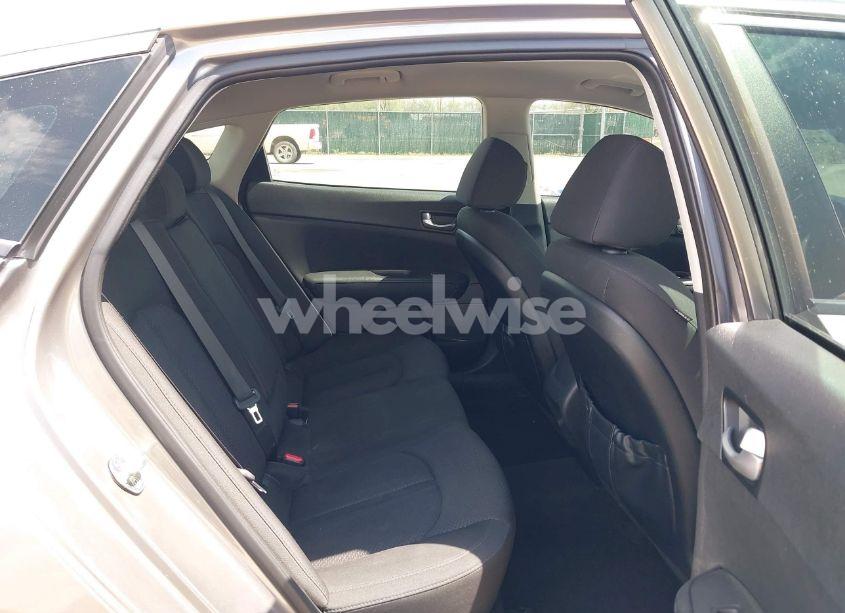 Photo 8 of 2016 Kia Optima LX (VIN 5XXGT4L3XGG098143)