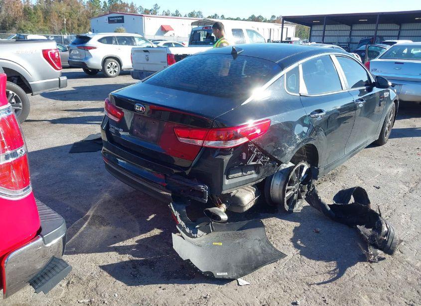 Photo 4 of 2016 Kia Optima LX (VIN 5XXGT4L3XGG104359)