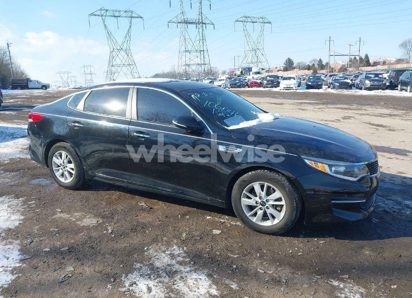 2016 Kia Optima LX (VIN 5XXGT4L3XGG106046) main photo