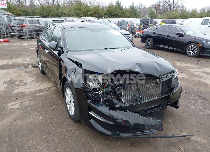 2016 Kia Optima LX (VIN 5XXGT4L3XGG112140) main photo