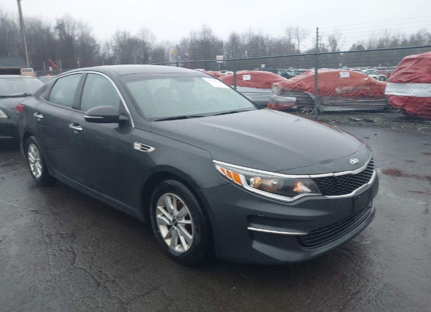 2016 Kia Optima LX (VIN 5XXGT4L3XGG113725) main photo