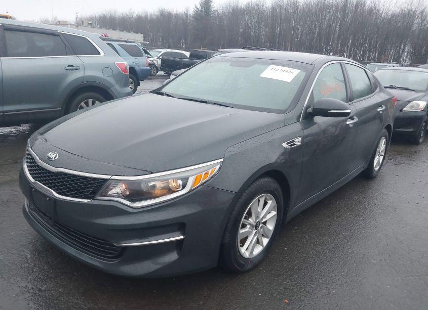 Photo 2 of 2016 Kia Optima LX (VIN 5XXGT4L3XGG113725)