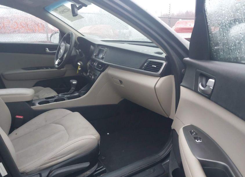 Photo 5 of 2016 Kia Optima LX (VIN 5XXGT4L3XGG113725)