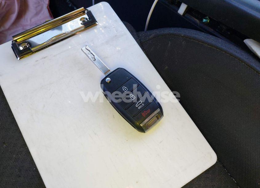 Photo 11 of 2016 Kia Optima LX (VIN 5XXGT4L3XGG115006)