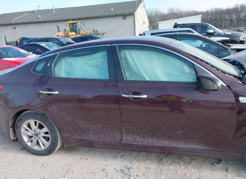 Photo 14 of 2016 Kia Optima LX (VIN 5XXGT4L3XGG120786)