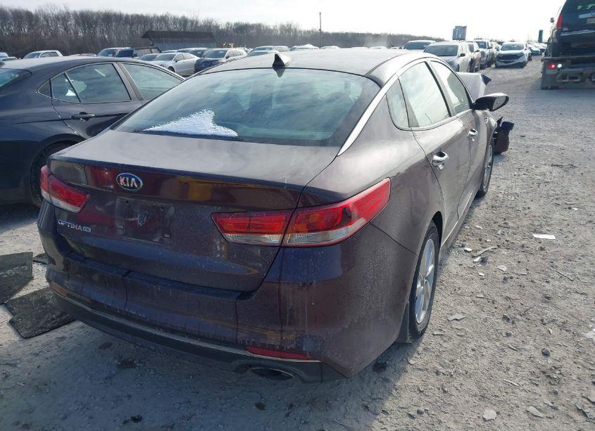 Photo 4 of 2016 Kia Optima LX (VIN 5XXGT4L3XGG120786)