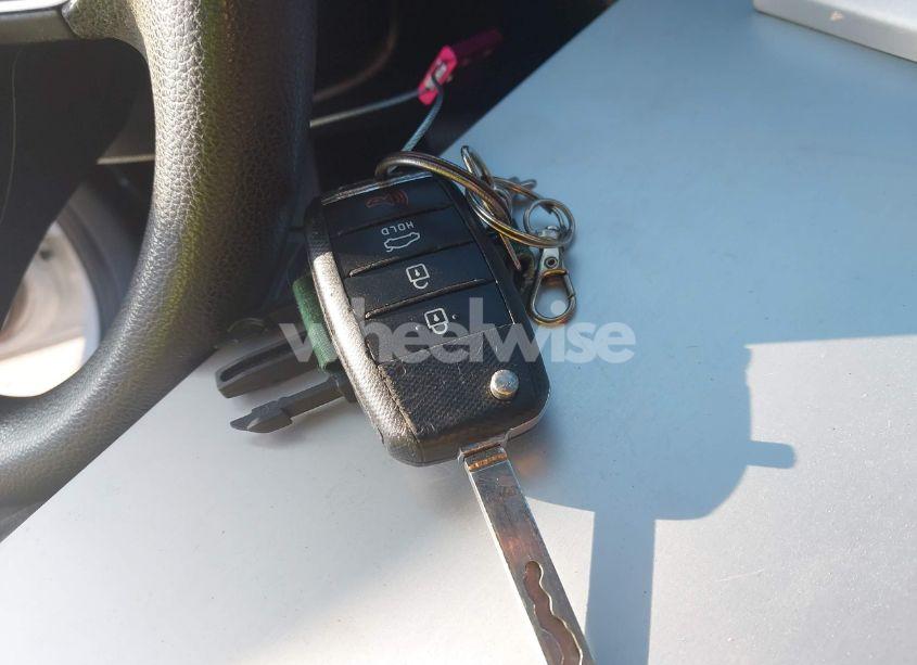 Photo 11 of 2017 Kia Optima LX (VIN 5XXGT4L3XHG128484)