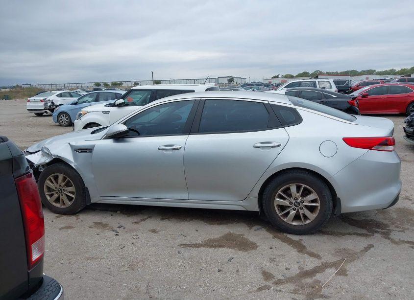 Photo 14 of 2017 Kia Optima LX (VIN 5XXGT4L3XHG134270)