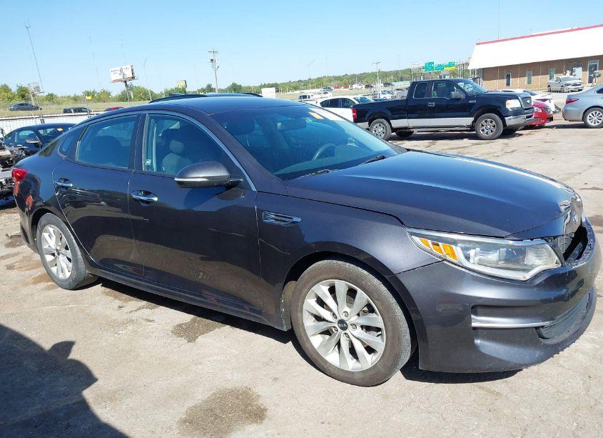 Photo 13 of 2017 Kia Optima LX (VIN 5XXGT4L3XHG139985)