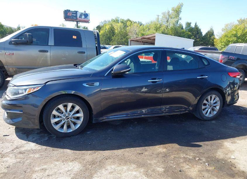 Photo 14 of 2017 Kia Optima LX (VIN 5XXGT4L3XHG139985)