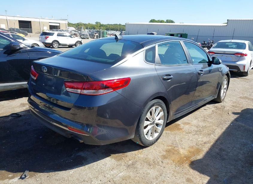 Photo 4 of 2017 Kia Optima LX (VIN 5XXGT4L3XHG139985)