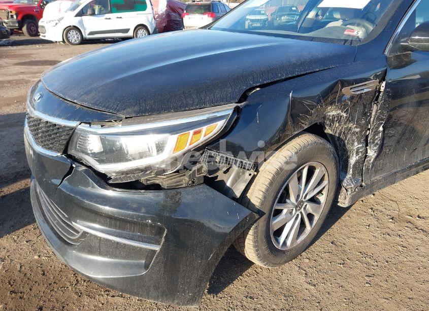 Photo 6 of 2017 Kia Optima LX (VIN 5XXGT4L3XHG152476)