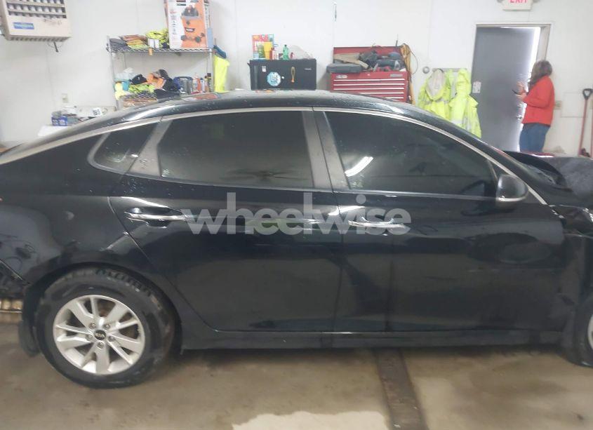 Photo 14 of 2017 Kia Optima LX (VIN 5XXGT4L3XHG152865)