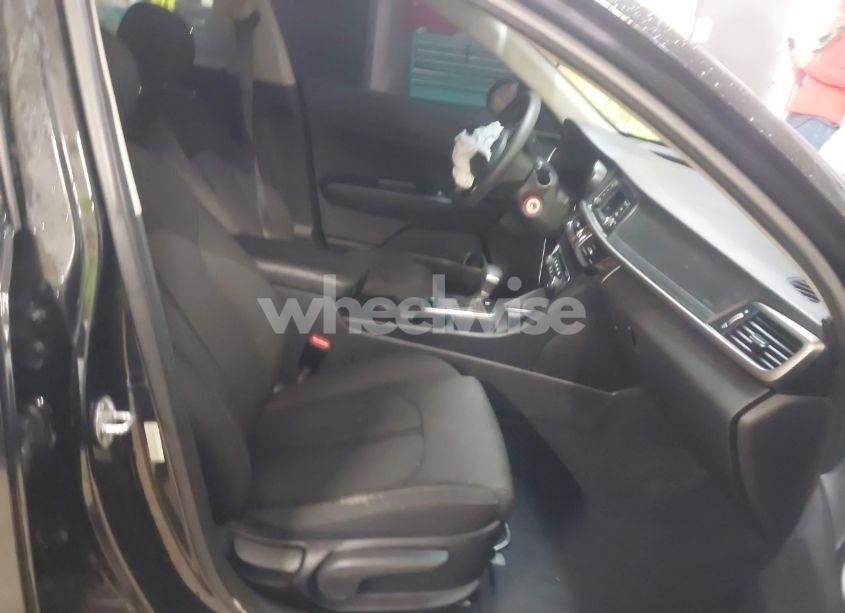 Photo 5 of 2017 Kia Optima LX (VIN 5XXGT4L3XHG152865)